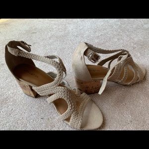 Tan Indigo rd sandals size 9 1/2